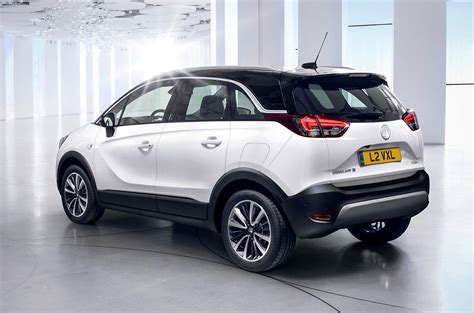 Vauxhall Crossland X SUV (2017 - ) Photos | Parkers