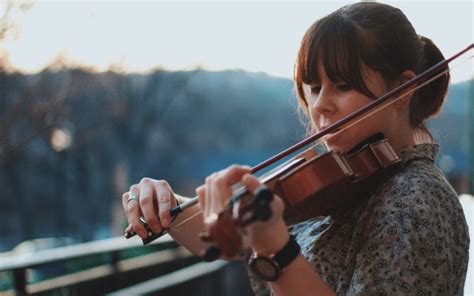 9 Most Famous Violin Players Of All Time - Old-time music