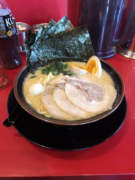 Yokohama style ramen at Yamatoya in Japan : r/ramen