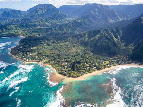 Anini Beach In Kauai (Snorkeling, Fishing, Swimming)