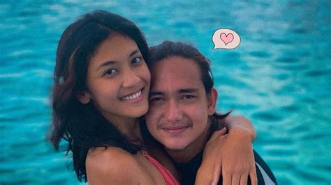 Istri Adipati Dolken Hamil Anak Pertama, Pamerkan Baby Bump di Instagram! | Orami