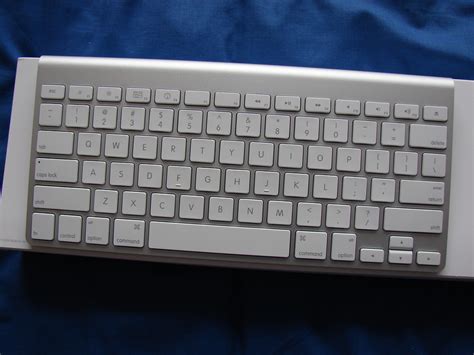 Apple Wireless Keyboard | The Apple Wireless Keyboard. Ident… | Flickr