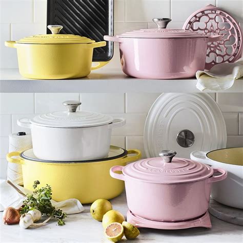 Le Creuset Signature Cast-Iron Round Dutch Oven, 5.2 L, Pink | Williams Sonoma AU