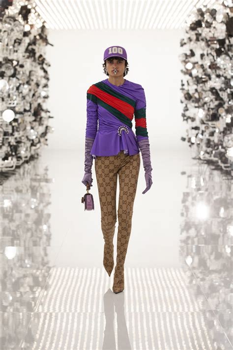 Gucci Fall 2021 Fashion Show | The Impression