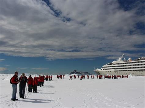 Luxury Antarctica cruise | Responsible Travel