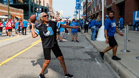 Party returns for Lions game day tailgating