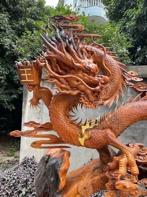 God Dragon | Dragon sculpture, Chinese dragon art, Wood sculpture