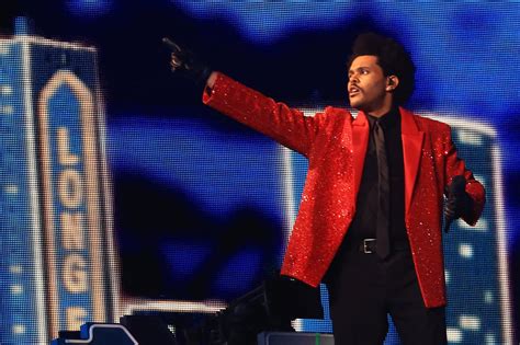 Check Out The Weeknd's Super Bowl Halftime Show Photos | POPSUGAR ...