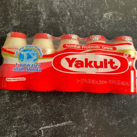 Yakult Benefits (Probiotic Drink Price, Ingredients, more!)