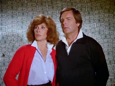 Jennifer Hart (Stefanie Powers) and Jonathan (Robert Wagner) - Hart to ...