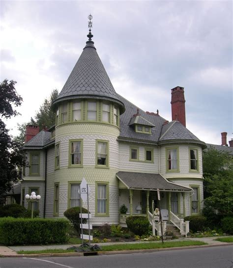 Hail to the Queen! - Pennsylvania Historic Preservation