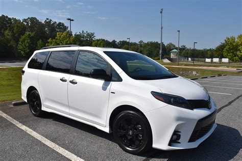 The Sporty Van: Top 6 Things I Loved About the 2020 Toyota Sienna SE