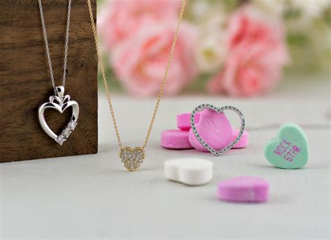 Valentine’s Day Gift Ideas 2023 : New Takes on Classic Heart Jewelry and True North Pendants ...