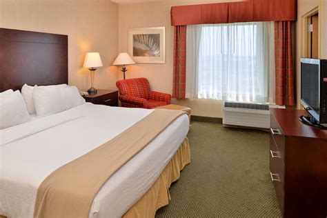 Holiday Inn Express Hotel & Suites Ocean City, an IHG Hotel Ocean City ...