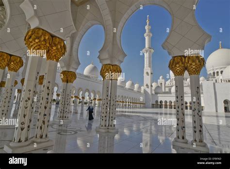 Sheikh Zayed bin Sultan al-Nahyan Mosque (Grand Mosque), Abu Dhabi, UAE ...