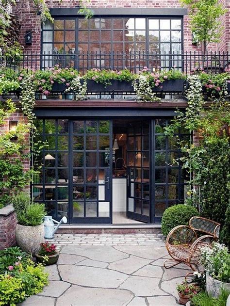 27 Best Garden Project to Create Outdoor Space | West village townhouse, City garden, Urban garden