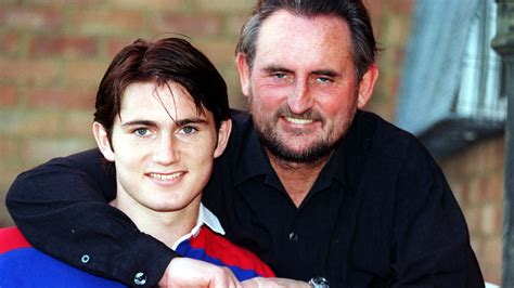 Chelsea boss Frank Lampard reveals 'dominant' dad Frank Sr would shout ...