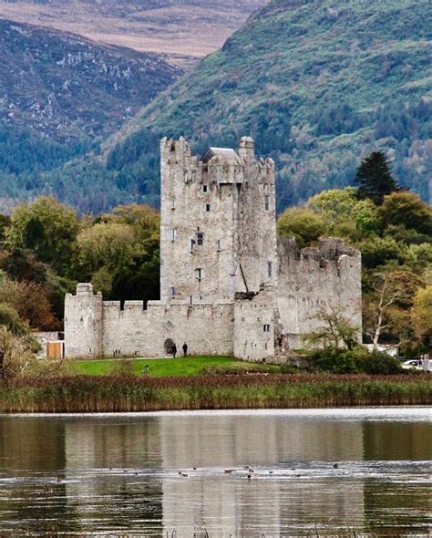 Ross Castle, Ireland in 2021 | Fantasieschloss, Burgen und schlösser ...