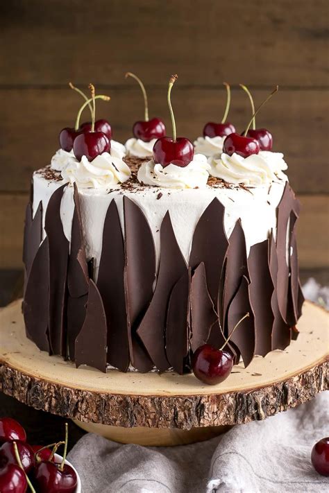 Black Forest Cake [1200x1800] | Bolo, Bolos decorados, Bolos decorados com chantilly