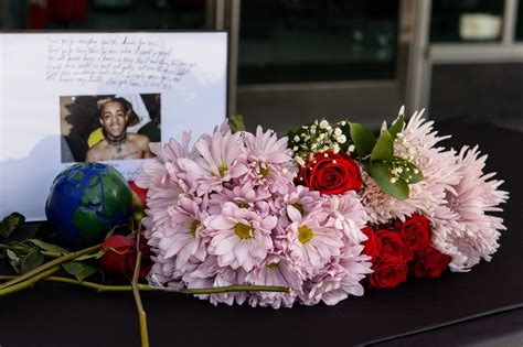 XXXTentacion: Thousands Say Goodbye At Public Memorial Service – VIBE.com