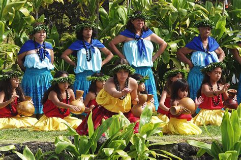 Hula - Simple English Wikipedia, the free encyclopedia