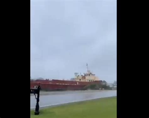 VIDEO: Ships collide as Hurricane Ida hits USA - Marine Industry News