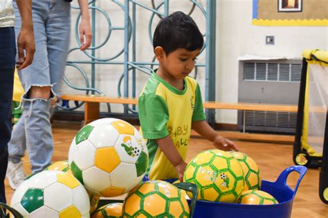 How play helps children's skills and development - BabyBallers