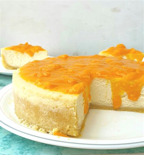 Easy baked cheesecake with mango topping ! - FLOURS & FROSTINGS