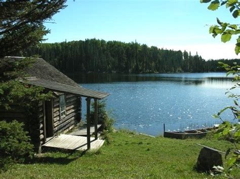 Cozy Cabin in the Woods with Lake View