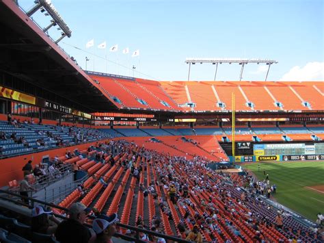 Hard Rock Stadium (Dolphins Stadium) – StadiumDB.com