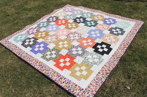 SunShine Sews...: Bordered Nine Patch Quilt