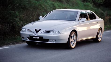 Coche del día: Alfa Romeo 166 3.0 V6 24v (936) | espíritu RACER