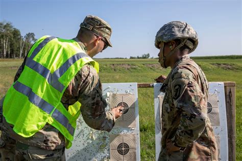 DVIDS - Images - Horizontal Construction Engineers Qualify at the Range ...