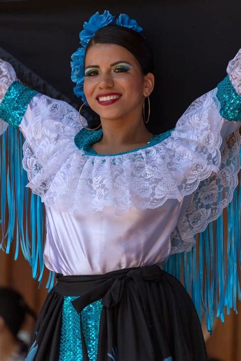 Columbian Dancer in Traditional Costume 1 Editorial Stock Photo - Image of person, costume: 74199318