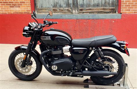 New 2019 TRIUMPH BONNEVILLE T100 BLACK Motorcycle in Denver #18T69 | Erico Motorsports