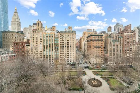 The keys to Gramercy Park: History and full list of buildings with park ...