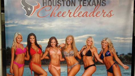 Texans cheerleaders met with fans at calendar unveiling - ABC13 Houston