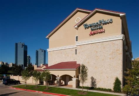 Entrance - Picture of TownePlace Suites by Marriott Fort Worth Downtown, Fort Worth - TripAdvisor