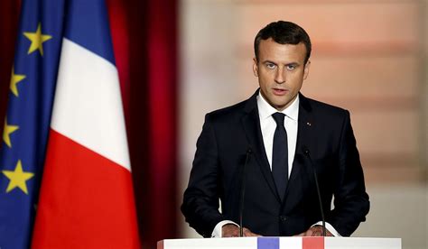 Emmanuel Macron se convierte en el presidente más joven de Francia