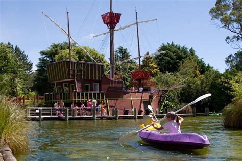 Splash Planet is the perfect fun family spot. Really it’s New Zealand’s ...