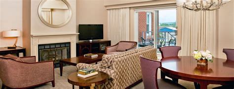 Sheraton Portsmouth Harborside Hotel | Harborside Suites