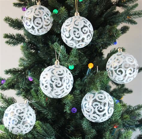 10 Best Christmas Tree Ornaments