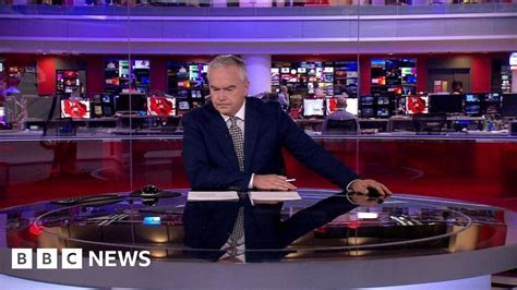 BBC News at Ten stops for four minutes over technical fault - BBC News