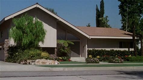 The Brady Bunch House: The Story Behind the Sets of a Classic Sitcom - Hooked on Houses