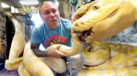 HANDLING THE LARGEST SNAKES IN THE WORLD!! | BRIAN BARCZYK - YouTube