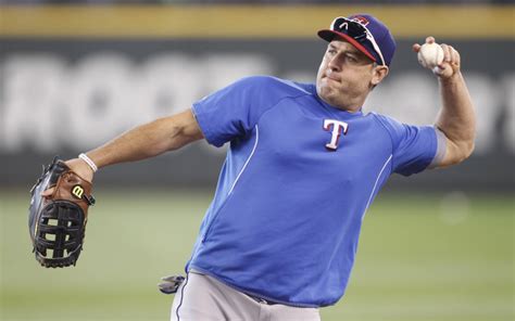 Report: Lance Berkman meeting with Rangers, considering retirement ...