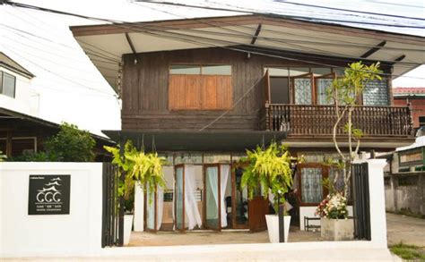 5 BEST Hostels in Chiang Mai (2024 Insider Guide)