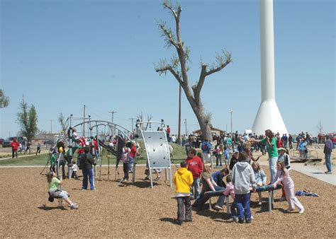 Greensburg, Kansas rebuilt without carbon emissions after a tornado nearly destroyed it - The ...