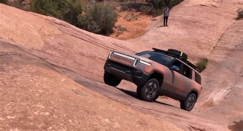 Rivian R1S Heads To Moab For Some Off-Road Testing | Carscoops