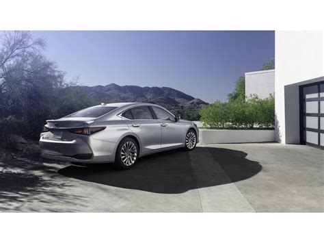 2022 Lexus ES Hybrid Pictures: | U.S. News